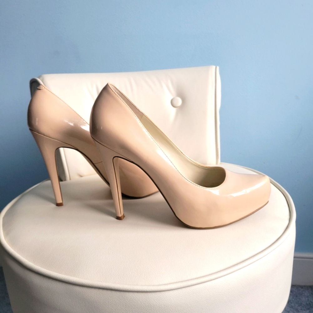 Pristine Classic BCBG Nude Pumps